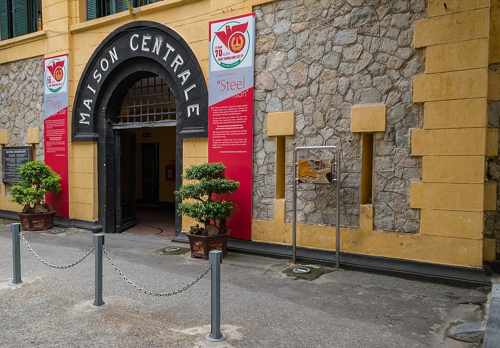 Hoa Lo Prison